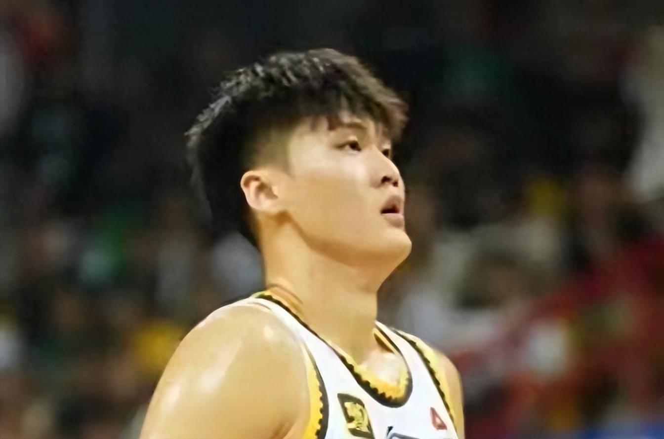 世界杯安装教程-辽宁男篮，昨晚比赛用了一名新人，表现不错，但很快又被换了下去