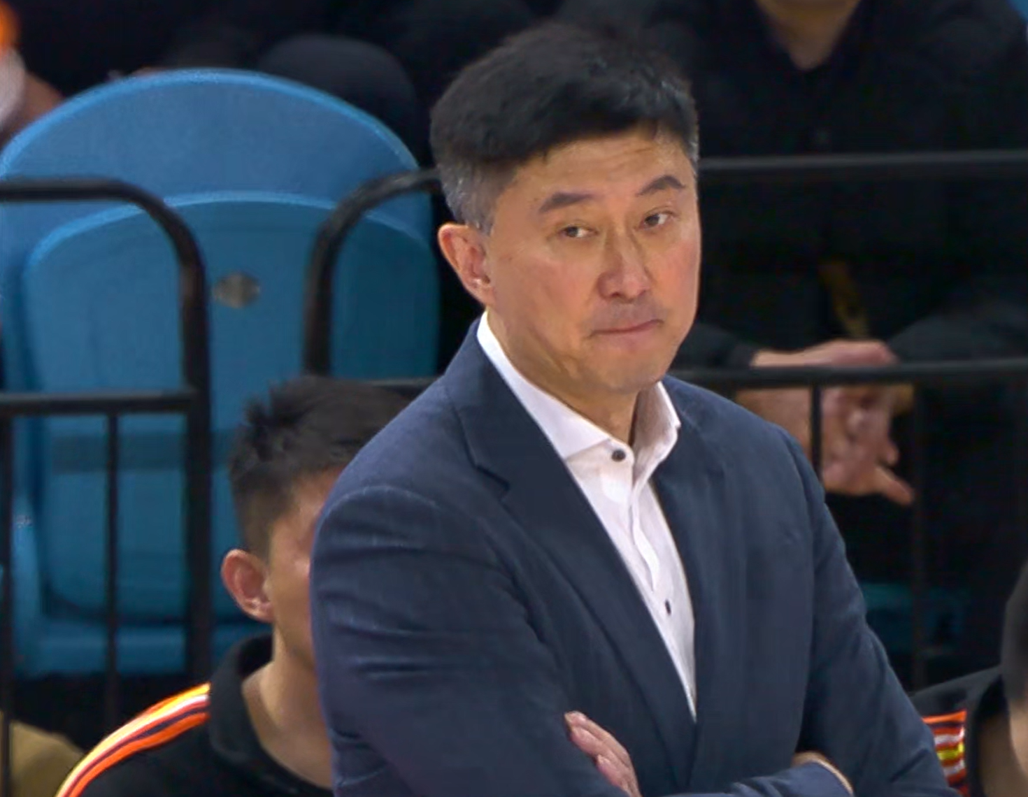 世界杯高清观看-深圳队锋线小将感恩杜锋：杜导水平CBA顶尖，教练会了我很多