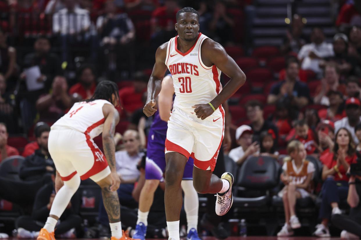 世界杯直播app安装-愿做火箭队第18人?32岁控卫自荐,愿联手申京+KD!底薪就能拿下